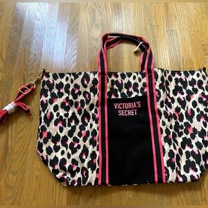 NWT Large Victoria Secret Travel Bag